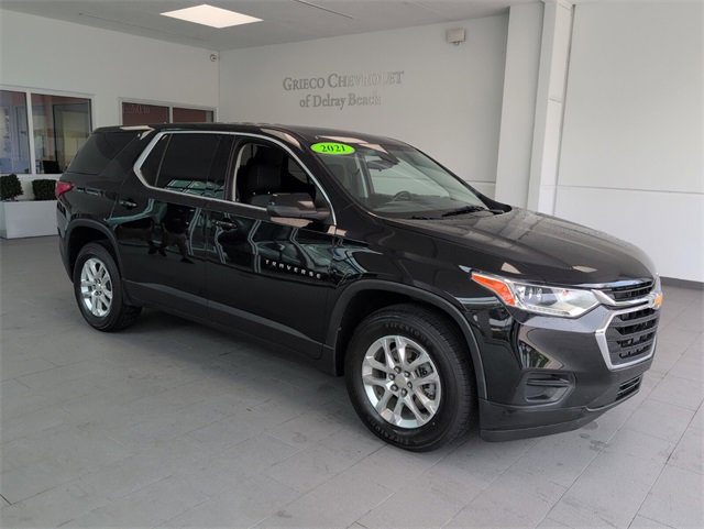 2021 Chevrolet Traverse LS photo 2
