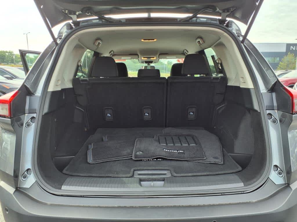 2023 Nissan Rogue S photo 14