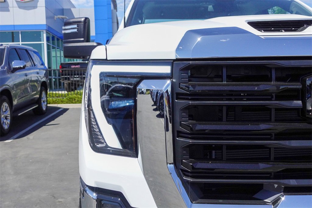 2025 Gmc Sierra 2500 HD Pro photo 4