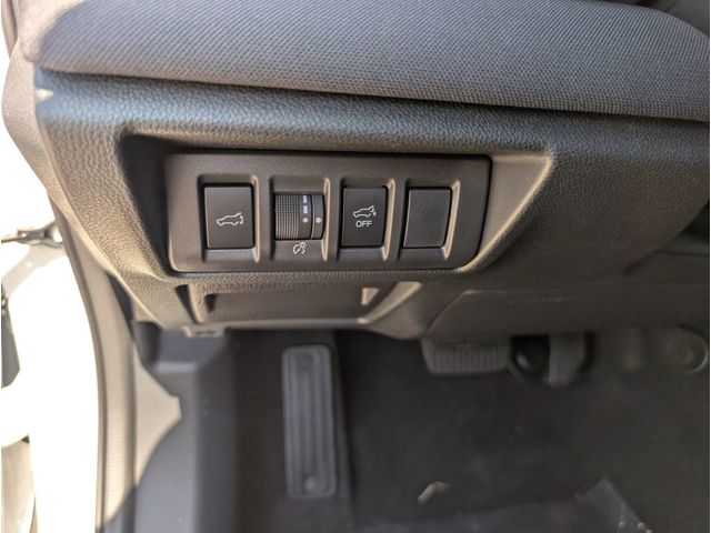 New 2025 CRYSTAL WHITE PEARL Subaru Premium image 16