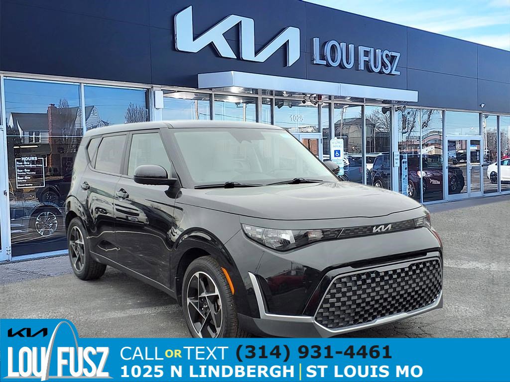 2023 Kia Soul EX's photo