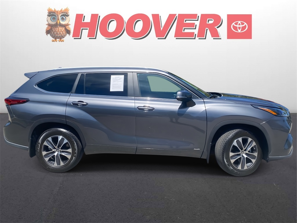 2023 Toyota Highlander Hybrid XLE photo 2