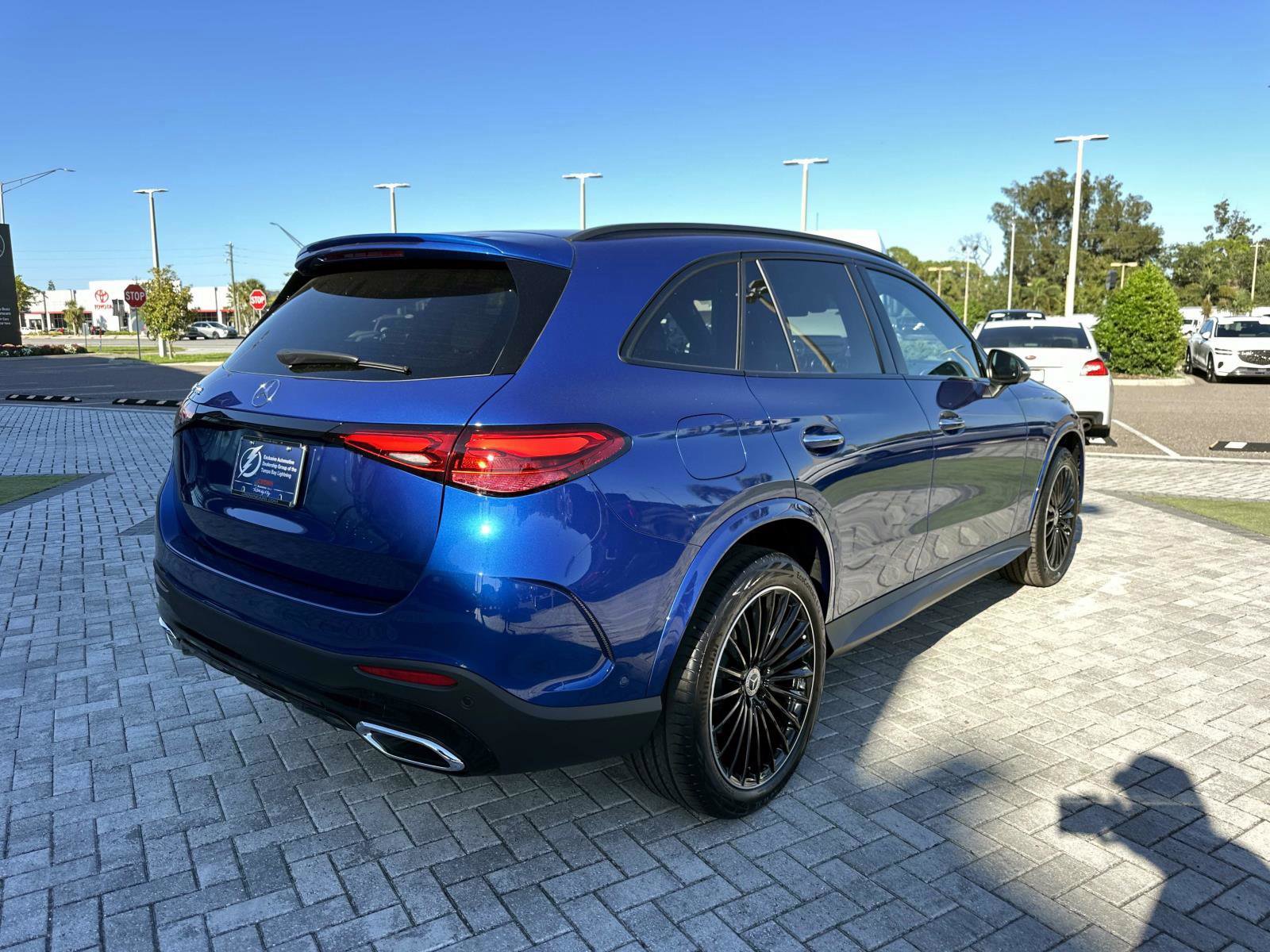 2026 Mercedes Benz GLC 300 photo 4