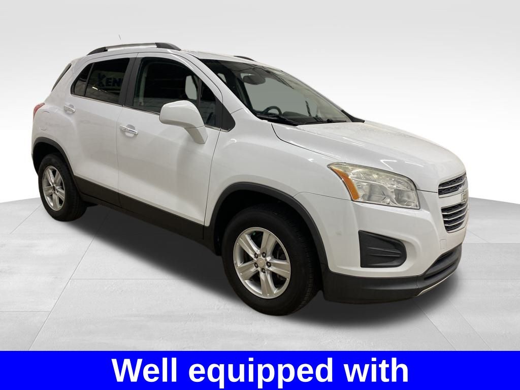 2016 Chevrolet Trax LT photo 2