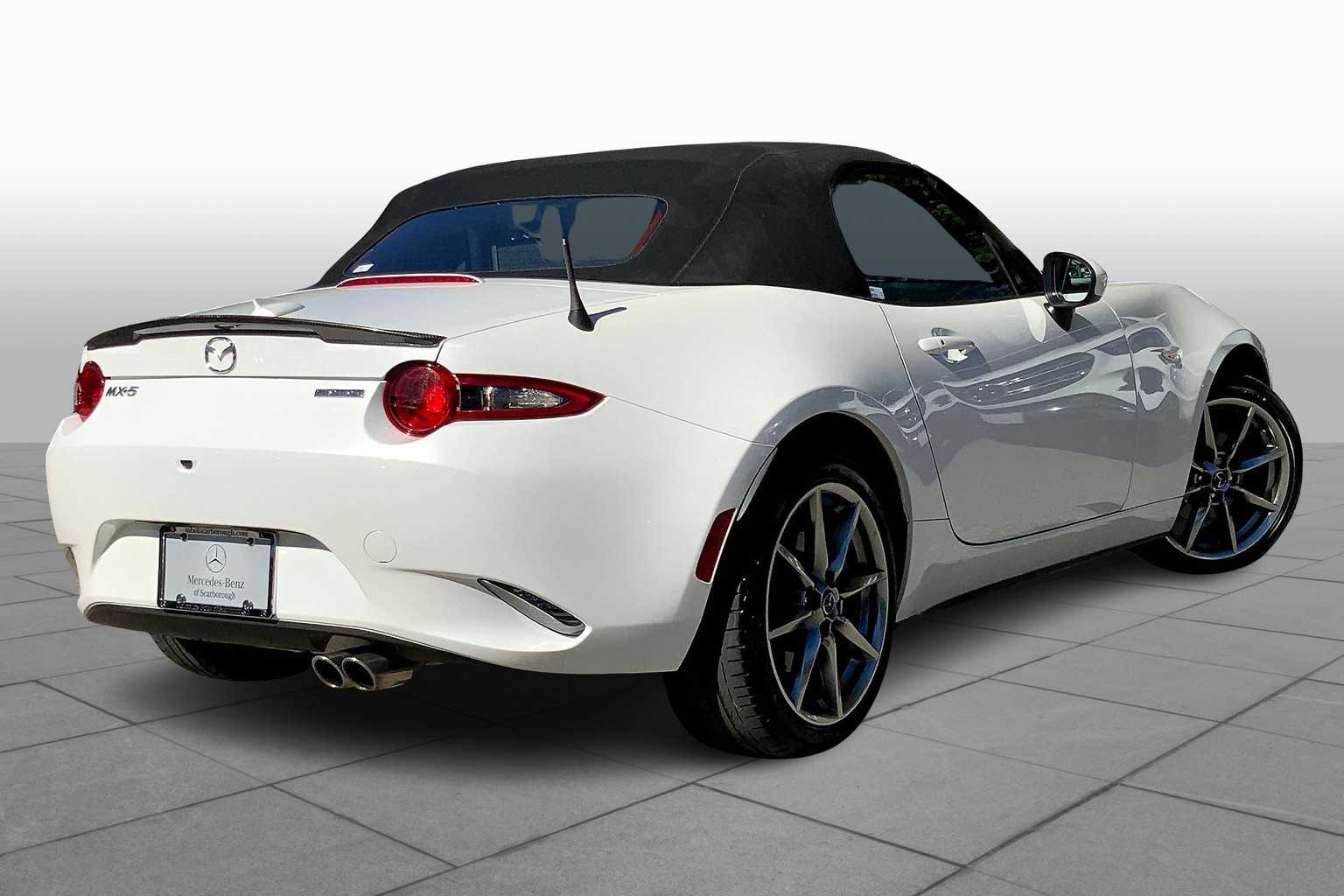 2022 Mazda MX-5 Miata Miata Grand Touring photo 12