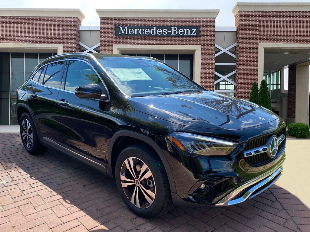 2025 Mercedes Benz GLA 250 photo 3