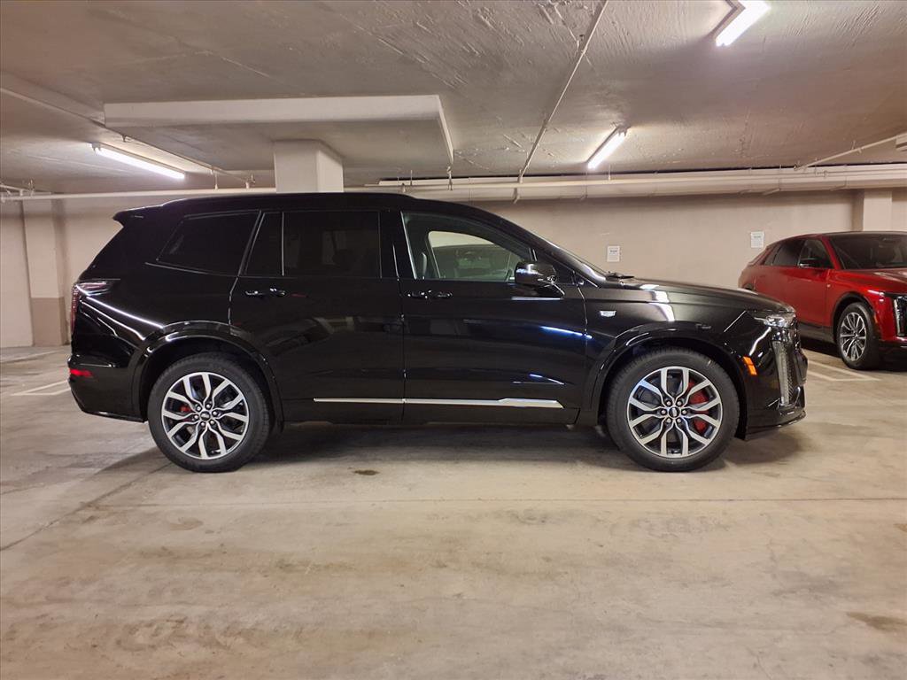 2025 Cadillac XT6 Sport photo 4