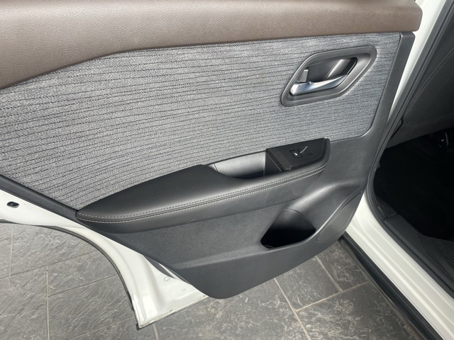 2023 Nissan Rogue SV photo 19