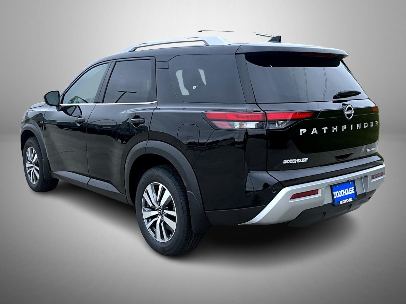 2025 Nissan Pathfinder SL photo 7