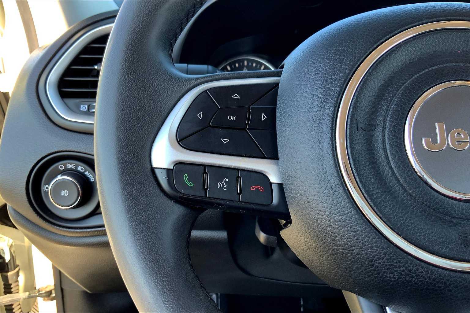 2021 Jeep Renegade Latitude photo 21