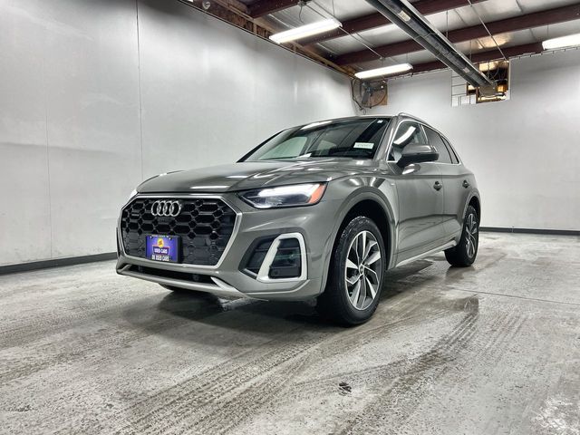 2023 Audi Q5 Premium Plus's photo
