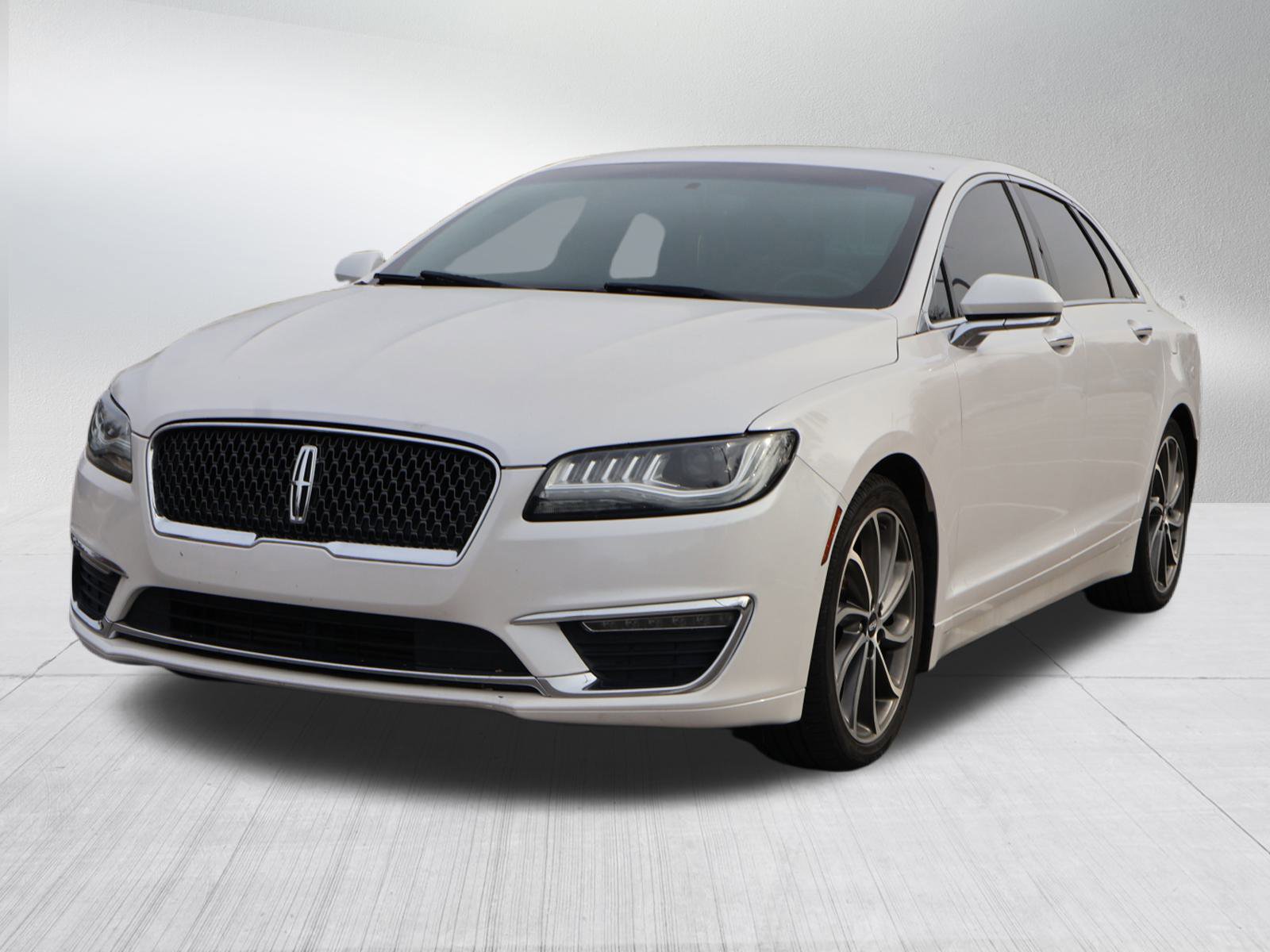 2018 Lincoln MKZ Premiere photo 3