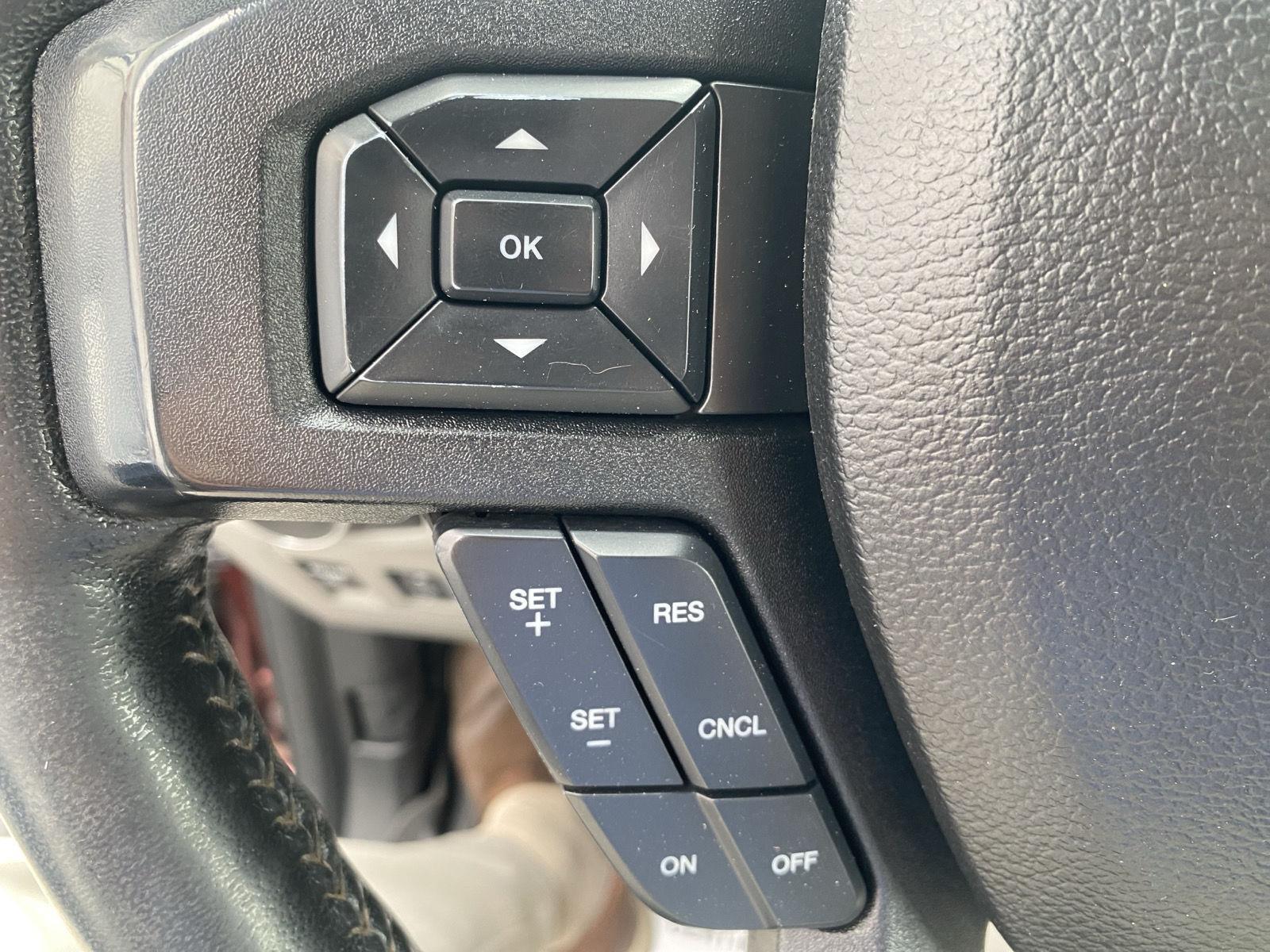 2017 Ford F-150 XLT photo 14