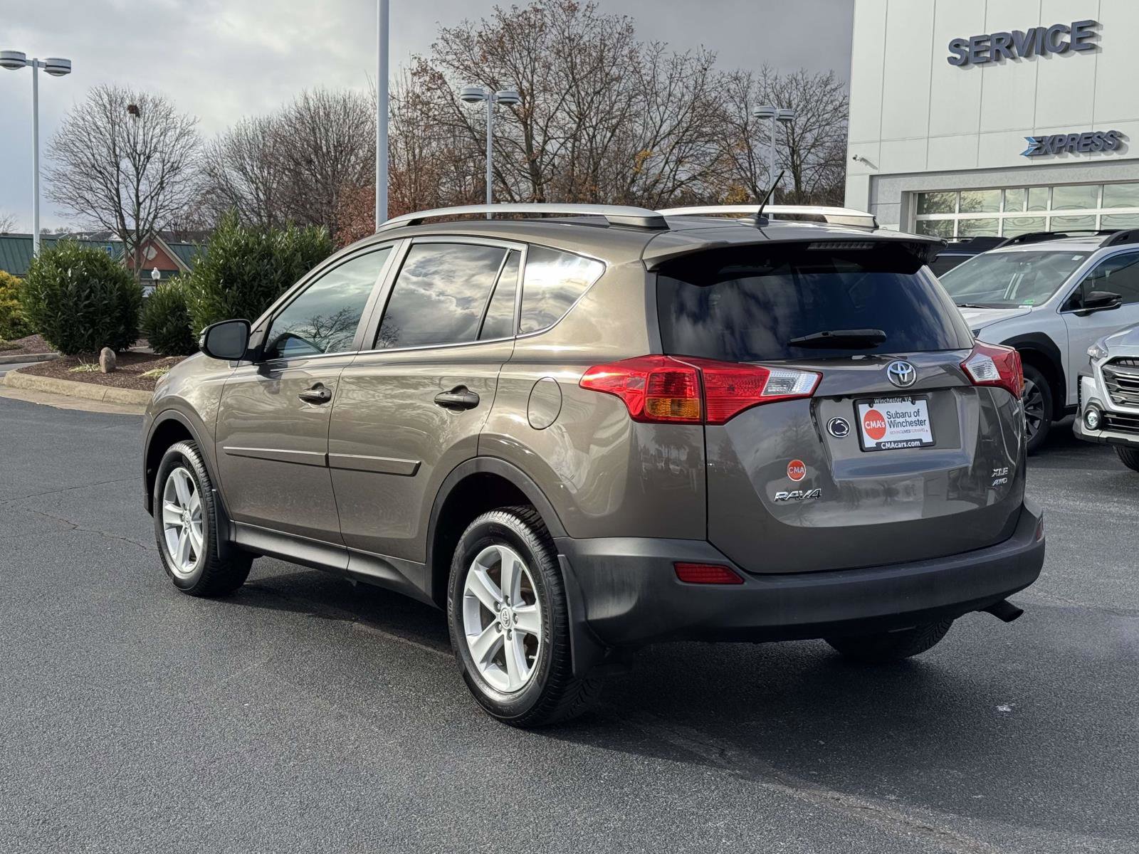 2014 Toyota RAV4 L photo 4