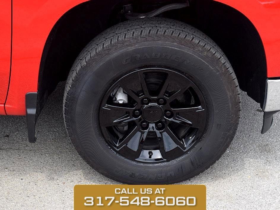 2025 Chevrolet Silverado 1500 LT photo 9