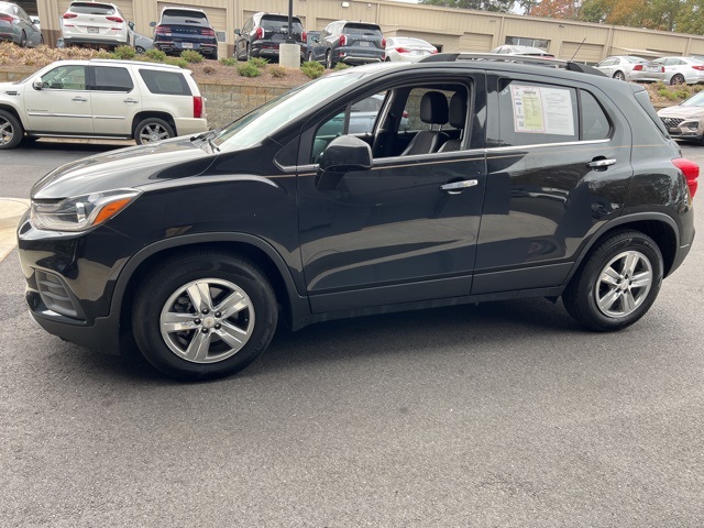 2020 Chevrolet Trax LT photo 2