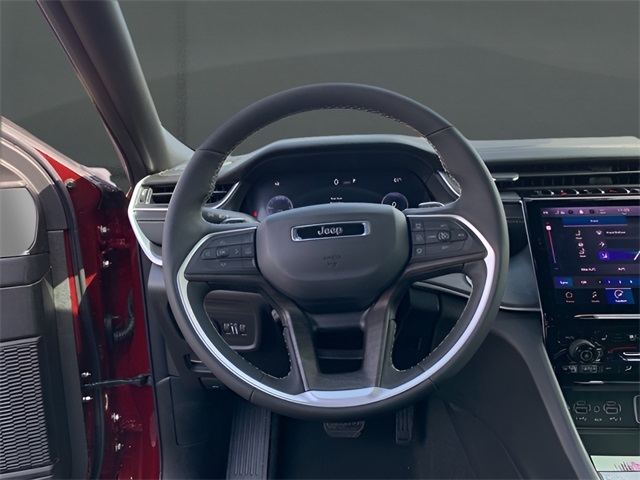 2025 Jeep Grand Cherokee Limited photo 18