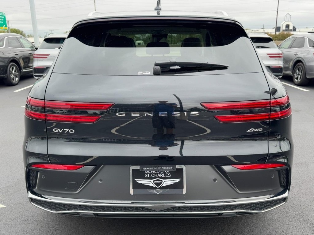 2026 Genesis GV70 2.5T Advanced photo 2