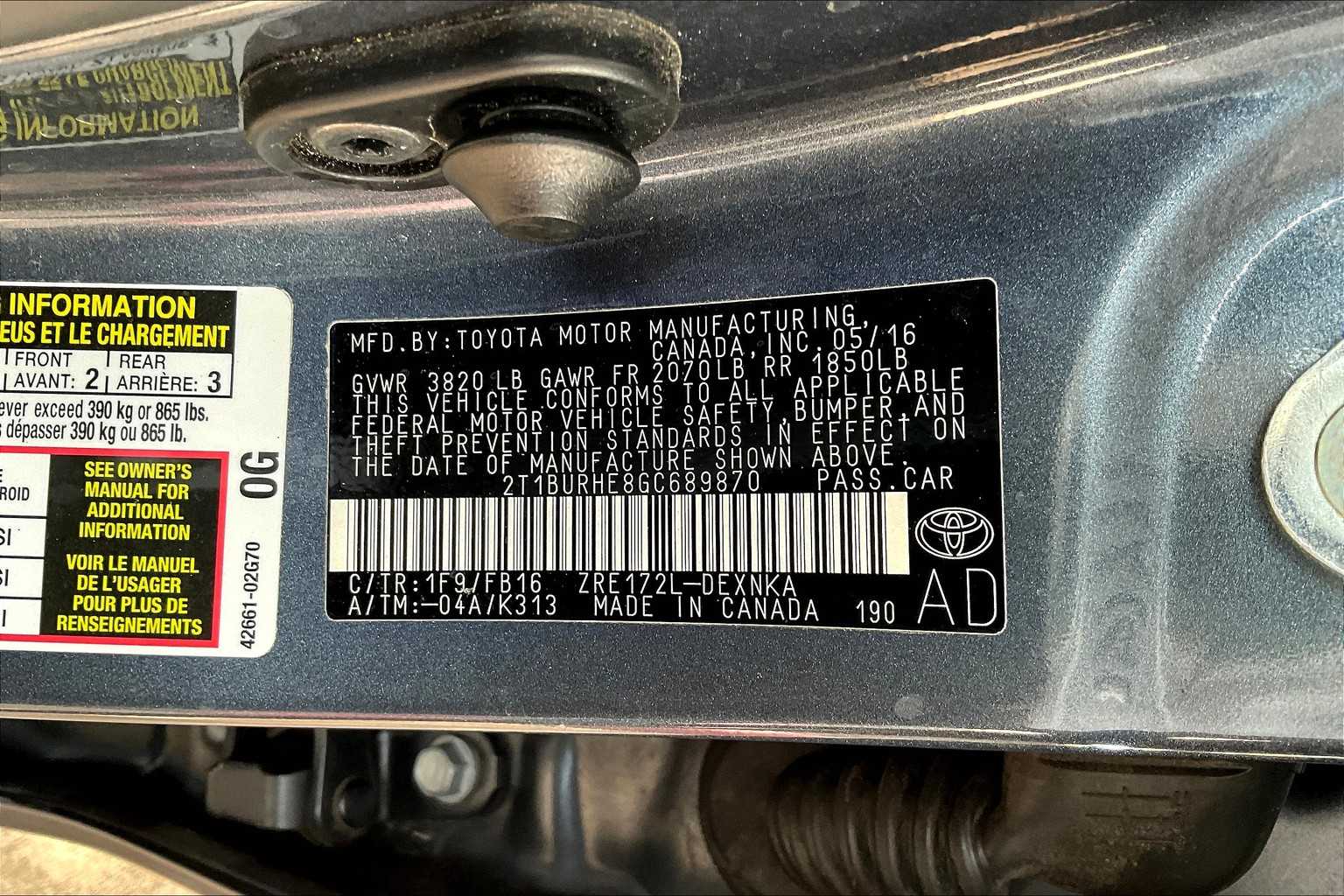 2016 Toyota Corolla LE photo 28