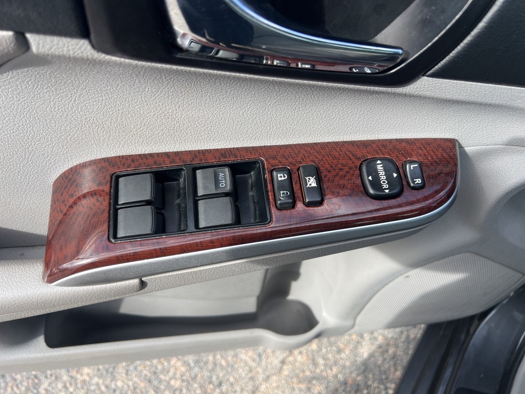 2012 Toyota Camry photo 14