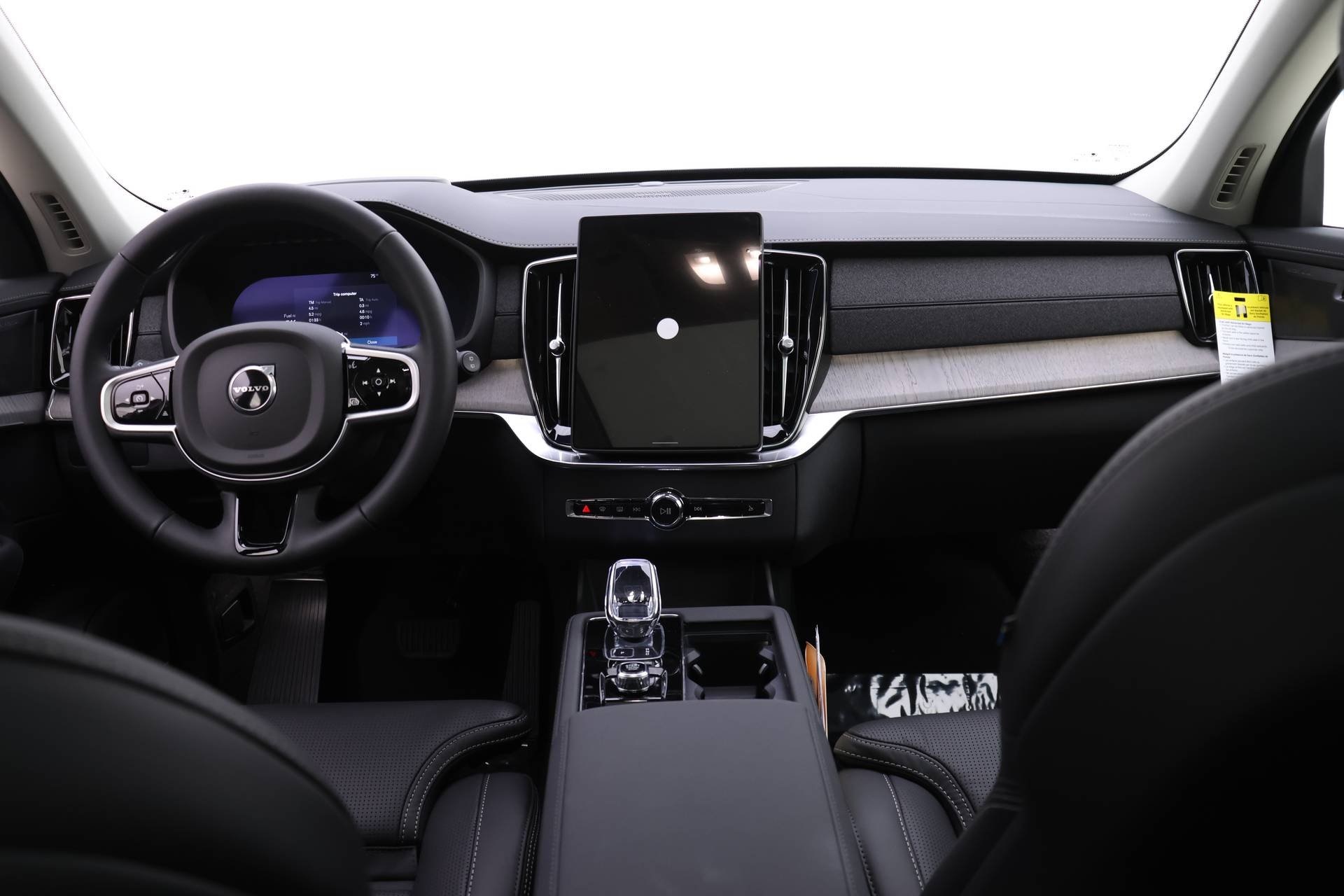 2026 Volvo XC90 photo 3