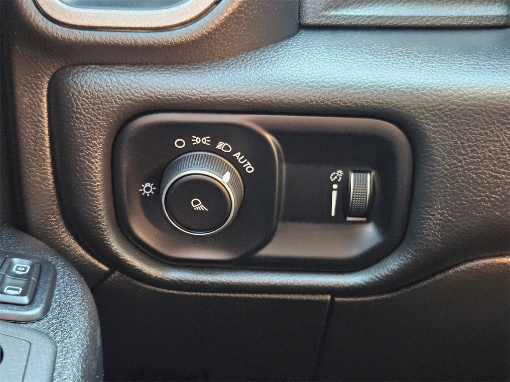 2024 Ram 2500 Tradesman photo 15