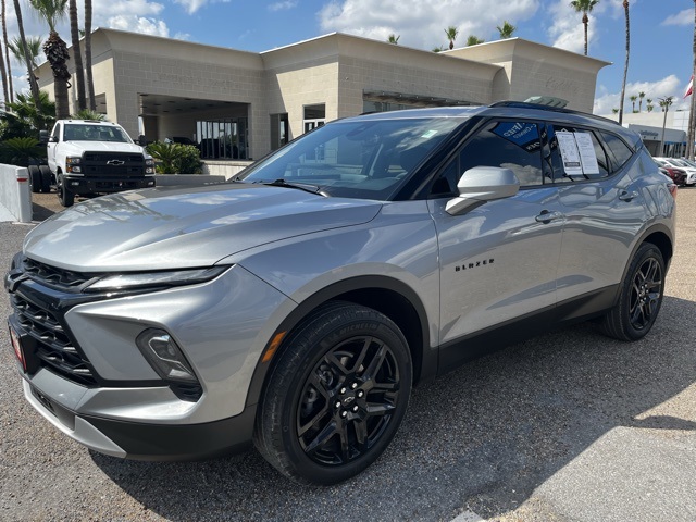 2023 Chevrolet Blazer 2LT photo 3