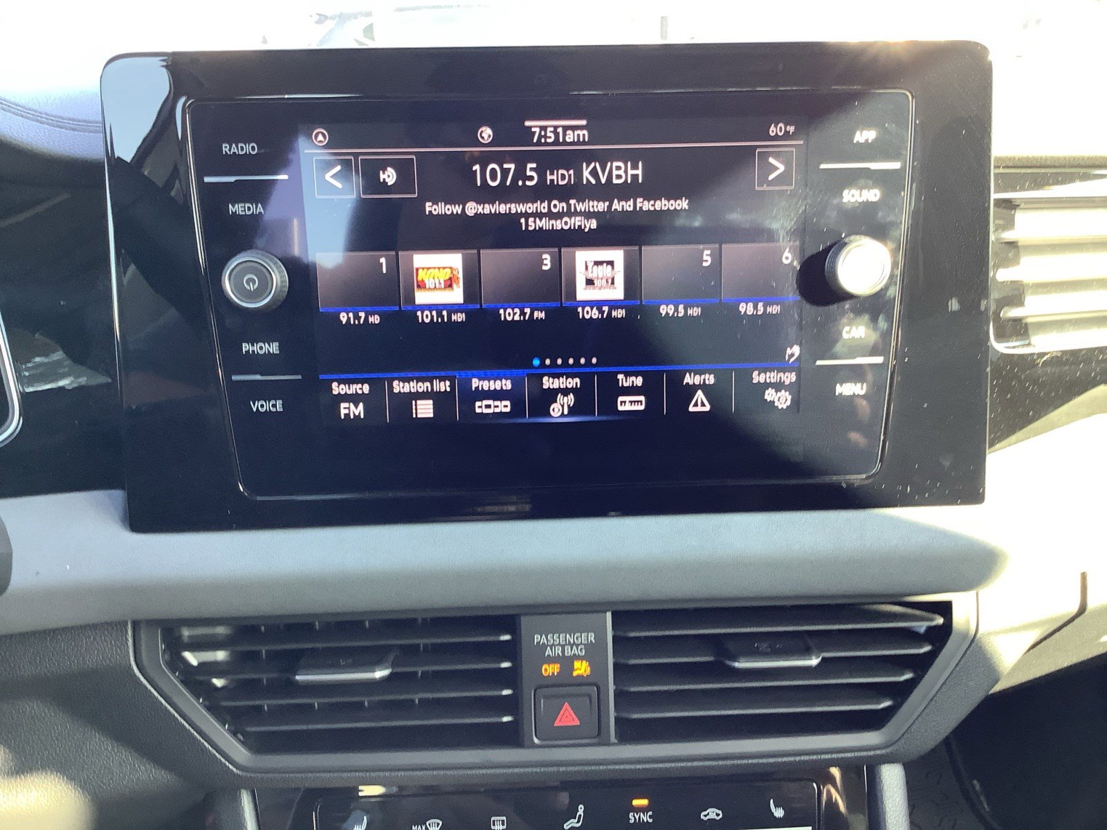 2025 Volkswagen Jetta SE photo 19