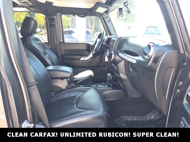 2016 Jeep Wrangler Unlimited Rubicon photo 15