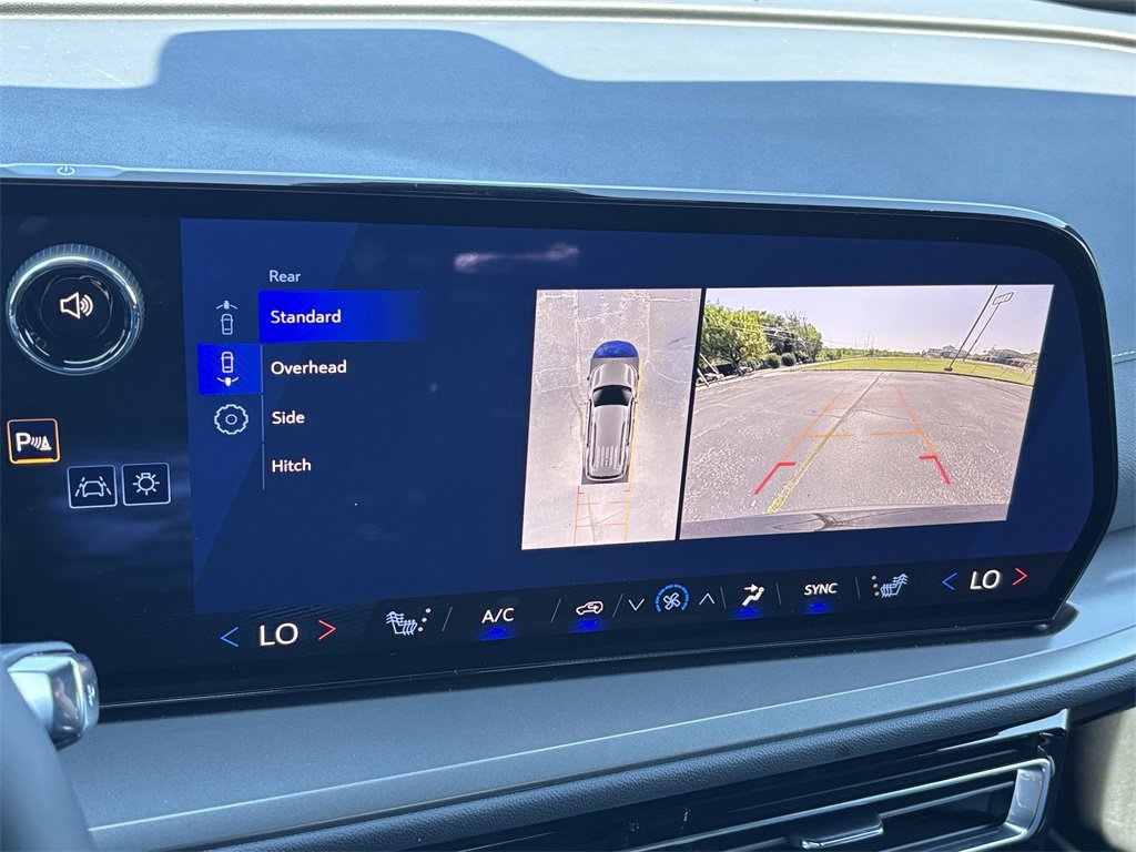 2026 Chevrolet Traverse photo 19