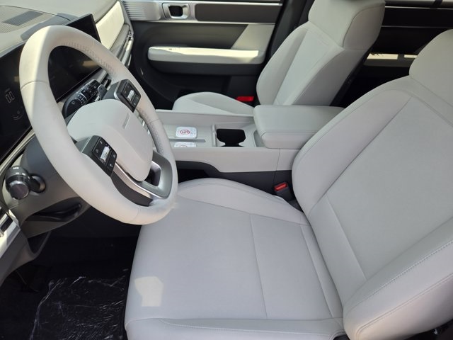 2026 Hyundai Santa Fe SE photo 4