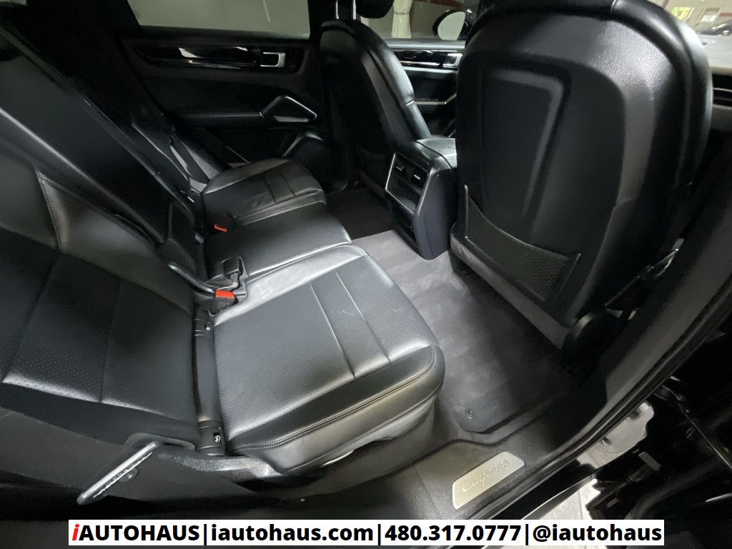2019 Porsche Cayenne Base photo 14