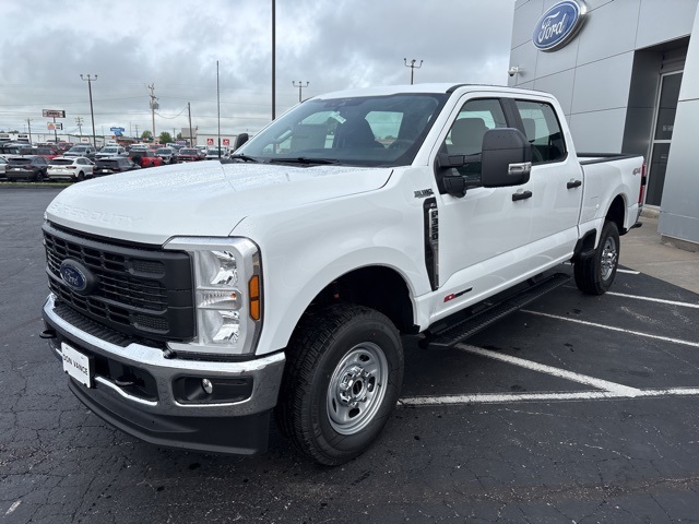2025 Ford F-350 XL photo 2