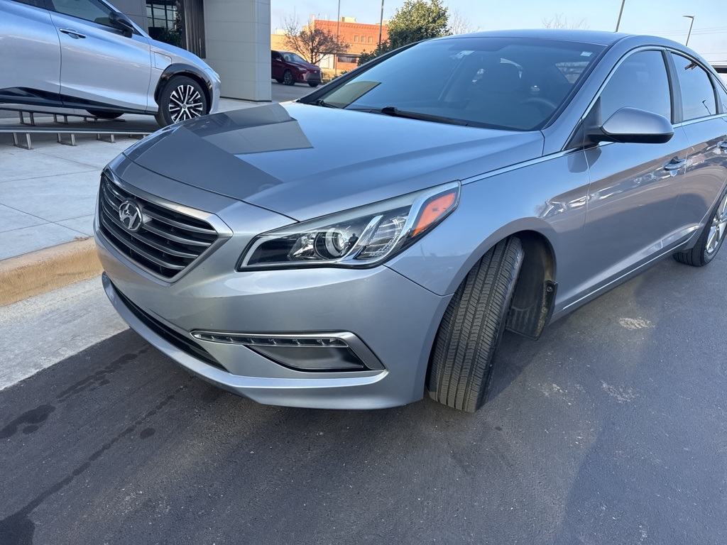 2015 Hyundai Sonata SE's photo