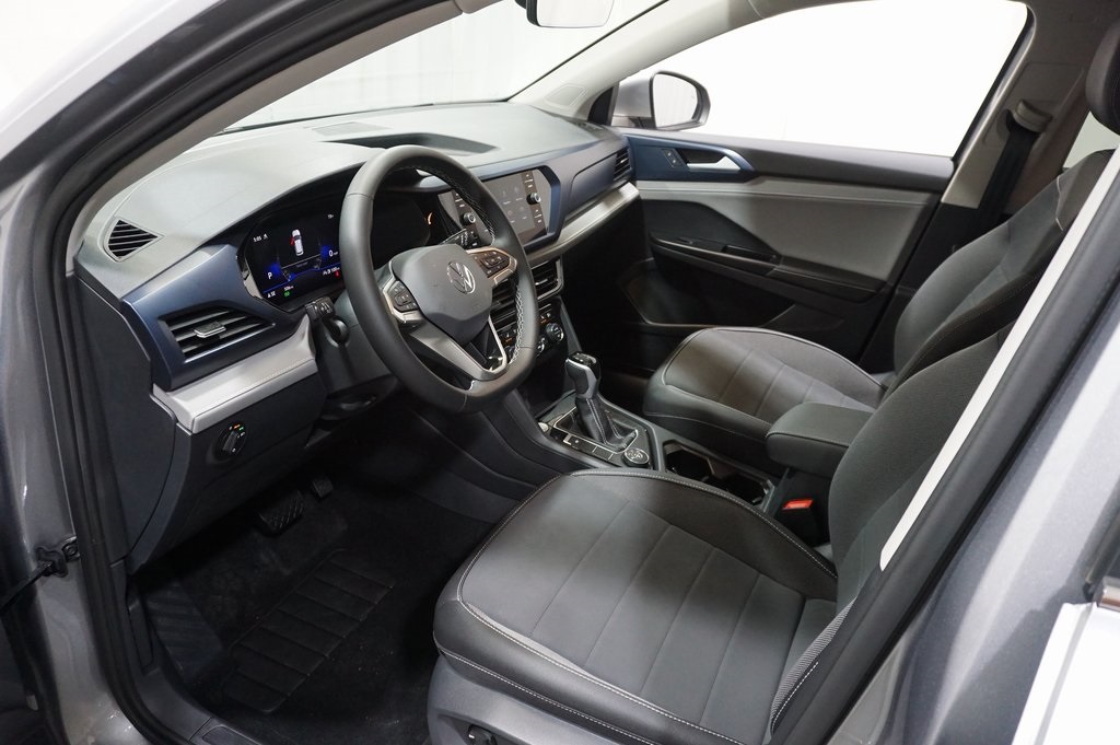 2024 Volkswagen Taos SE photo 8