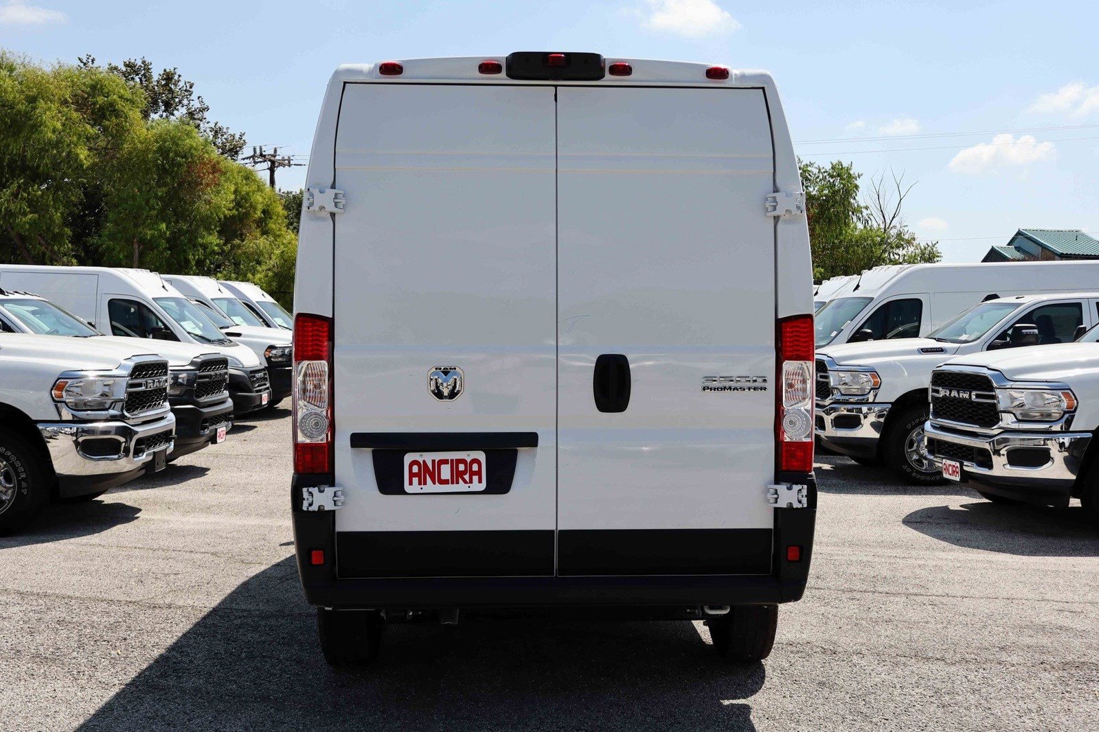 2025 Ram ProMaster 3500 photo 2