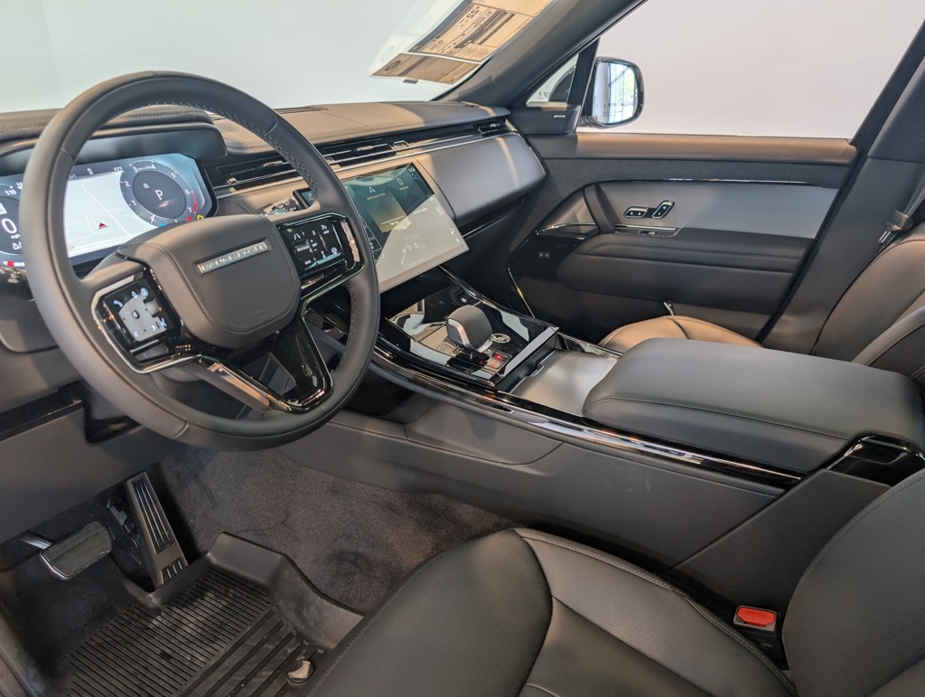 2025 Land Rover Range Rover Sport SE photo 10