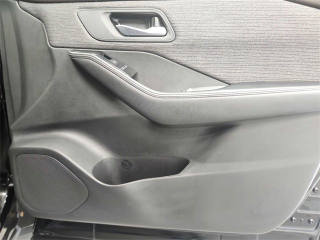 2023 Nissan Rogue SV photo 29