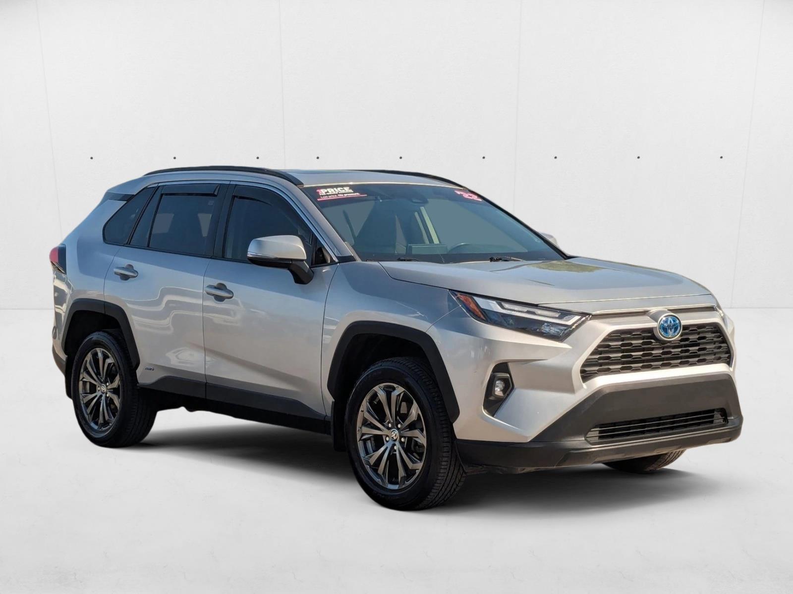 2022 Toyota RAV4 Hybrid XLE Premium photo 3