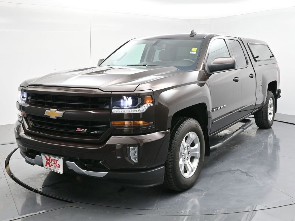 Used 2016 Chevrolet Silverado 1500 LT with VIN 1GCVKREC3GZ186081 for sale in Monticello, Minnesota