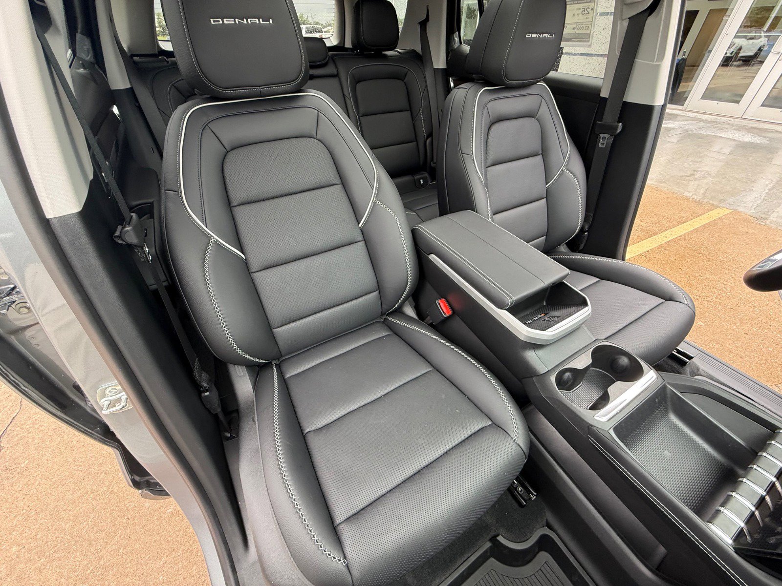 2026 Gmc Terrain Denali photo 29