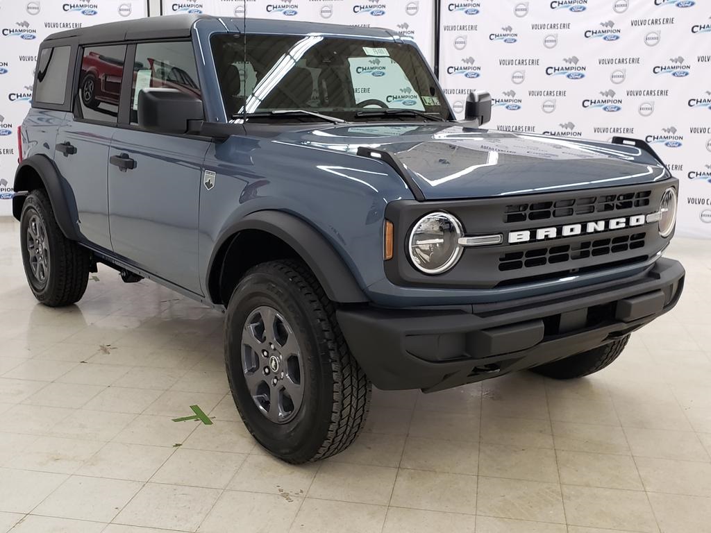 2025 Ford Bronco 4-Door Big Bend's photo