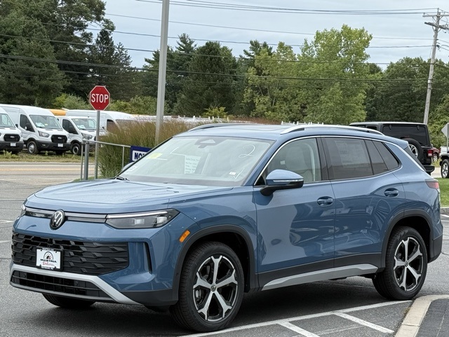 2025 Volkswagen Tiguan SE photo 4