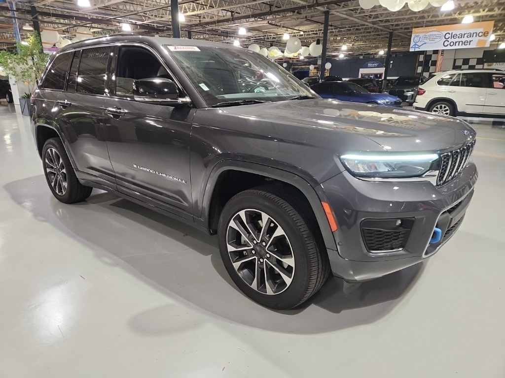 2024 Jeep Grand Cherokee Overland 4xe photo 2