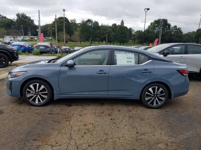 2025 Nissan Sentra SV photo 2