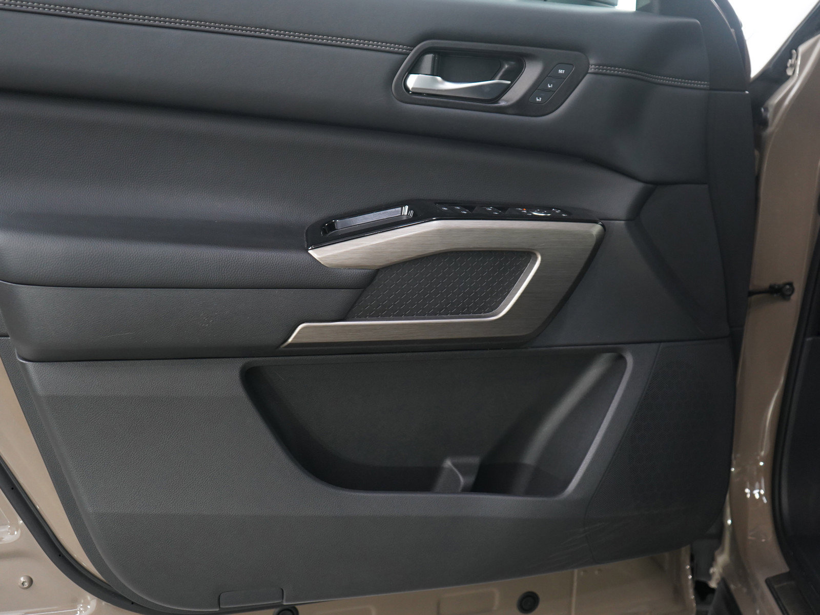 2023 Nissan Pathfinder Platinum photo 20