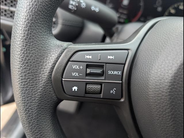 2025 Honda HR-V LX photo 6
