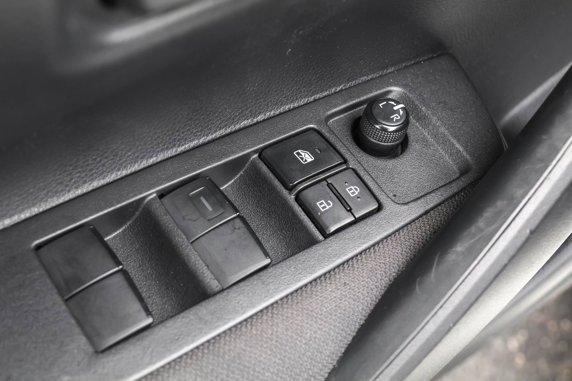 2023 Toyota Corolla Hybrid LE photo 24