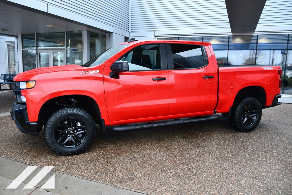 2021 Chevrolet Silverado 1500 Custom Trail Boss photo 2