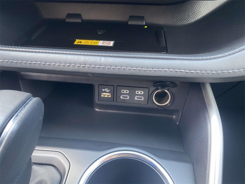 2023 Toyota Highlander XLE photo 24